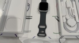 Good
													Apple Watch Series 9 41mm - Unlocked, Silver, A2982 - Cellular, Aluminum, photo 4 of 13