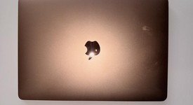 Fair
													MacBook Air 2019 - 13" - I5, Gold, 256 GB, 8 GB, photo 4 of 8