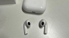 Used
													Apple AirPods 3rd Gen - Lightning Case, photo 3 of 3