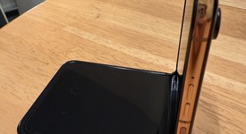 Mint
													Motorola Razr Plus (2025) - T-Mobile, PANTONE Mocha Mousse, 256 GB, 12 GB, photo 5 of 8