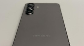 Fair
													Samsung Galaxy S25 - T-Mobile, Silver Shadow, 128 GB, 12 GB, SM-S931U, photo 4 of 6