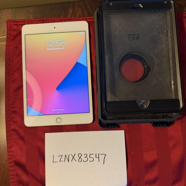 Apple iPad Mini 4 - Wi-Fi, 128 GB, Gold