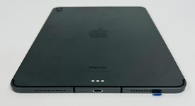 Good
													Apple iPad Air 5th Gen - Unlocked, Gray, 256 GB, A2589, photo 6 of 6