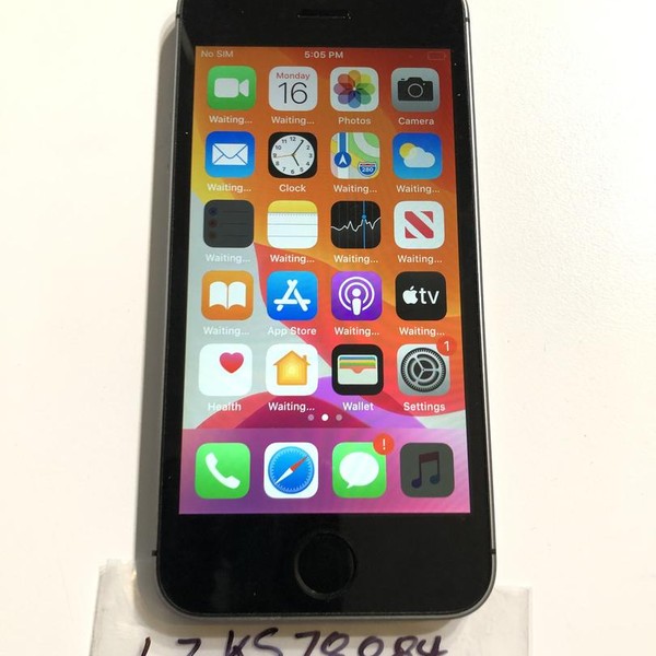 Apple iPhone SE 1st Gen 2016 - Unlocked, 32 GB, Grey, A1662