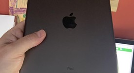 Mint
													Apple iPad 8th Gen - Unlocked, Gray, 128 GB, A2428, photo 2 of 5
