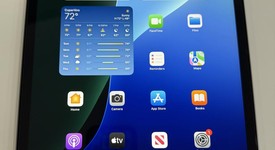 Mint
													Apple iPad Pro 11" 4th Gen 2022 - Unlocked, Gray, 256 GB, photo 2 of 9