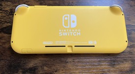 Good
													Nintendo Switch Lite - Yellow, photo 4 of 6