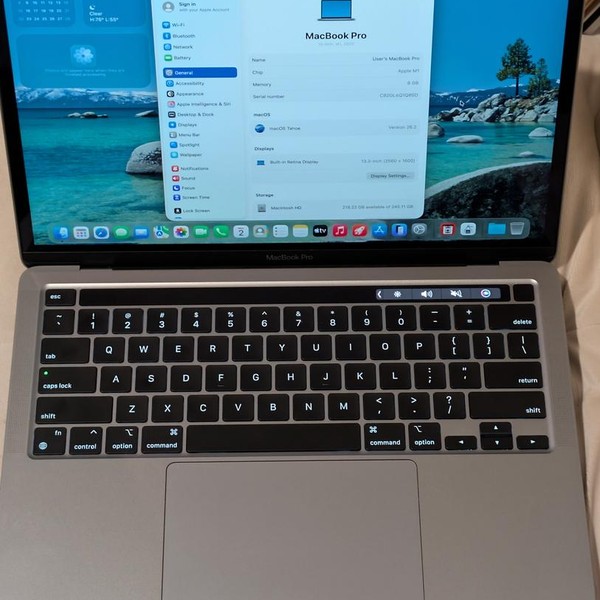 MacBook Pro 2020 - 13 inch - 256 GB, Gray, 8 GB, Apple M1