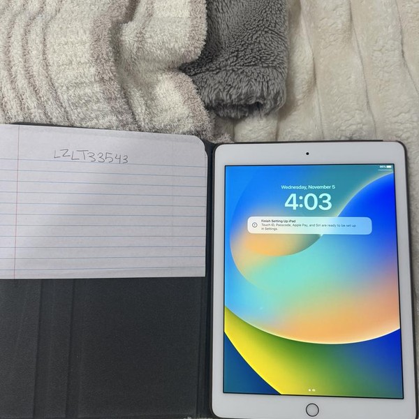 Apple iPad Pro 9.7 inch - Wi-Fi, 128 GB, Rose Gold, A1673