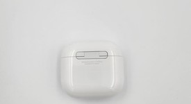 Used
													Apple AirPods 4th Gen - Active Noise Cancellation, photo 4 of 6