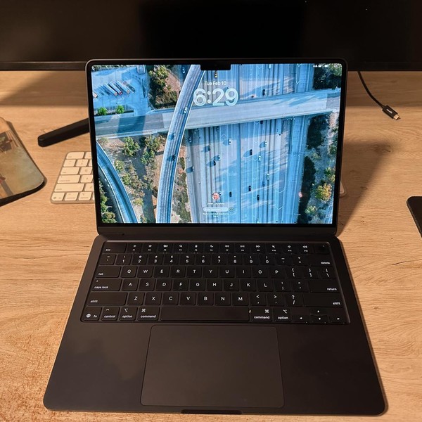 MacBook Air 2025 (M4) - 13 inch - 256 GB, Midnight, 16 GB, Apple M4