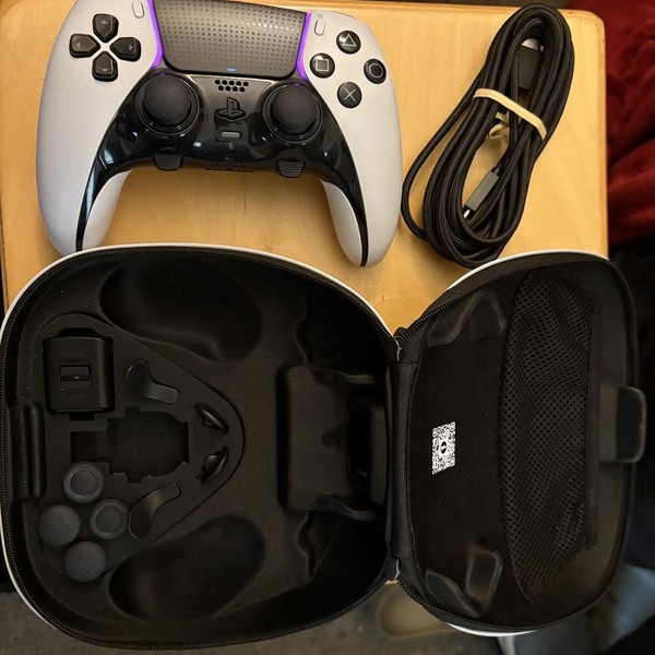 DualSense Edge Wireless Controller - White