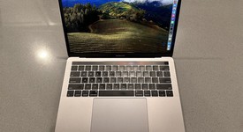Good
													MacBook Pro 2018 (With Touch Bar) - 13" - I5, Gray, 512 GB, 16 GB, photo 1 of 7