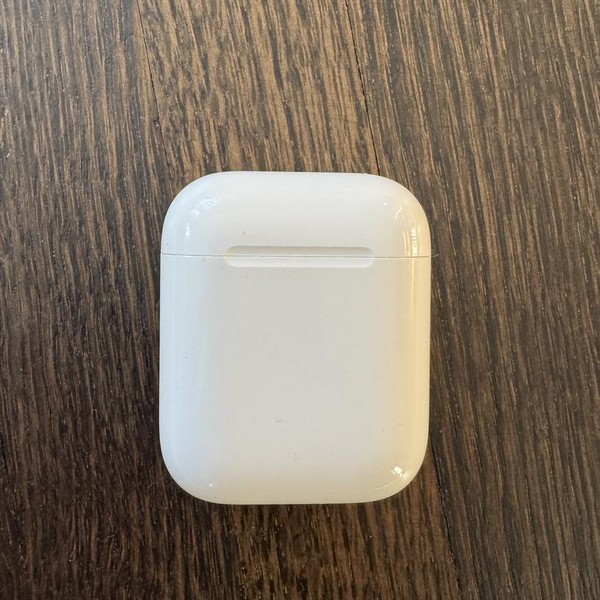 Apple AirPods 2nd Gen - Lightning Case