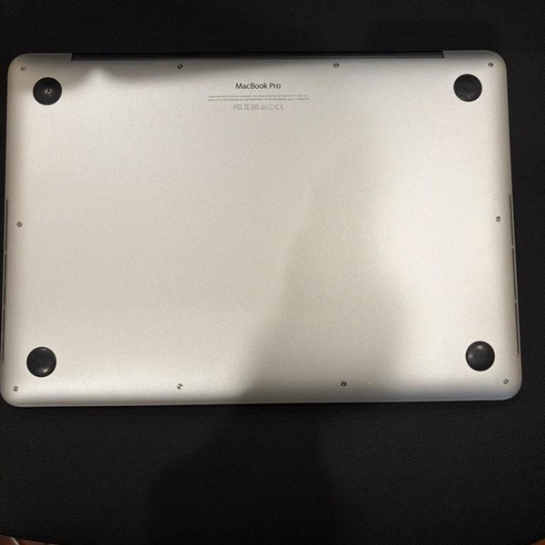 MacBook Pro 2015 (Retina) - 13 inch - Silver, 256 GB, 8 GB