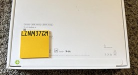New
													MacBook Air 2025 (M4) - 13" - Apple M4, Midnight, 256 GB, 16 GB, photo 2 of 2