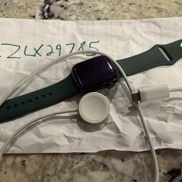Apple Watch Series 7 41mm - Green, A2473 - GPS, Aluminum