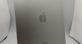 Good
													Apple iPad Pro 11" 4th Gen 2022 - Unlocked, Silver, 256 GB, photo 5 of 5
