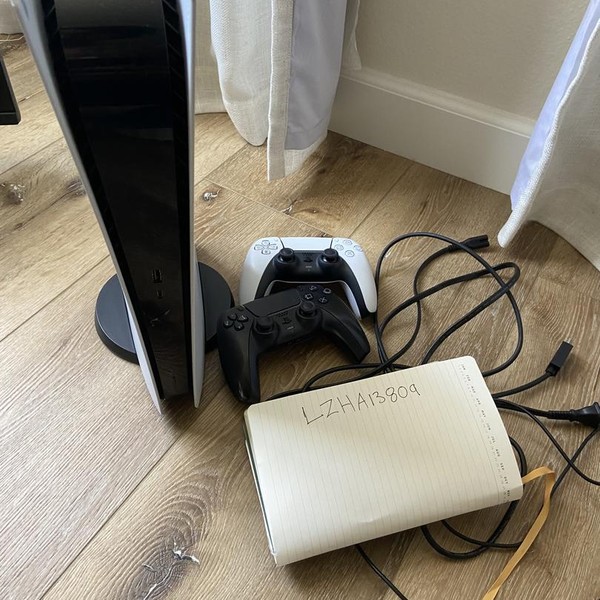 PlayStation 5 Digital Edition (2020) - 825 GB, White, Digital Edition