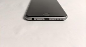 Good
													Apple iPhone 6S - TracFone, Grey, 32 GB, A1633, photo 3 of 7