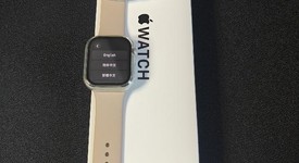 Mint
													Apple Watch SE 1st Gen 40mm - Unlocked, Silver, A2353 - Cellular, Aluminum, photo 2 of 5