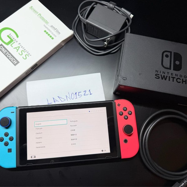 Nintendo Switch - 32 GB, Red & Blue