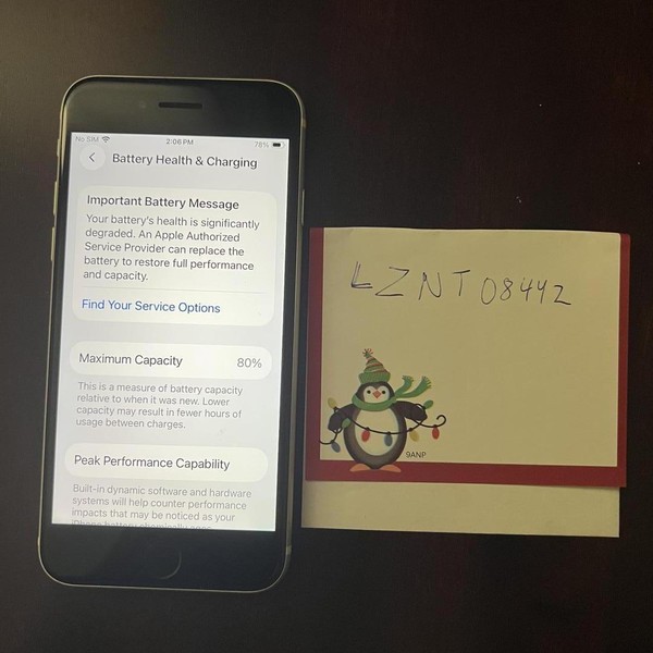 Apple iPhone SE 2nd Gen 2020 - Unlocked, 128 GB, White, A2275