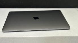 Good
													MacBook Air 2020 - 13" - Apple M1, Gray, 512 GB, 16 GB, photo 5 of 11
