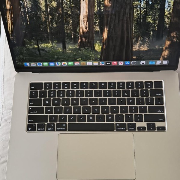 MacBook Air 2023 (M2) - 15 inch - 512 GB, Starlight, 8 GB, Apple M2
