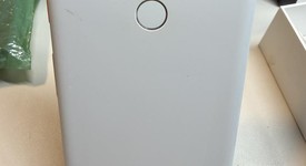 Good
													Google Pixel 2 XL - Unlocked, Black & White, 64 GB, Google Edition, photo 2 of 4