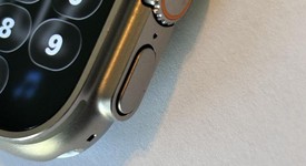 Good
													Apple Watch Ultra 2 49mm - Unlocked, Natural, A2986, photo 3 of 5