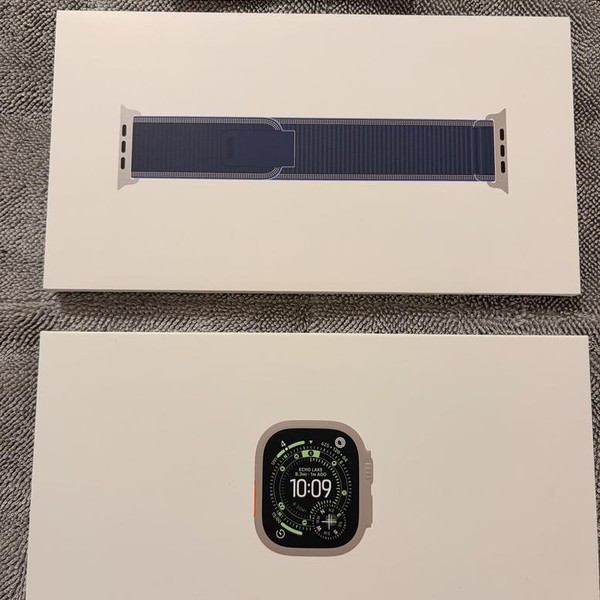 Apple Watch Ultra 3 49mm - Unlocked, Natural, A3281