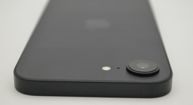 Mint
													Apple iPhone 16e - Unlocked, Black, 256 GB, A3212, photo 5 of 12