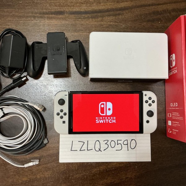 Nintendo Switch - OLED - 64 GB, White
