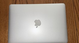 Good
													MacBook Air 2017 - 13" - I5, Silver, 128 GB, 8 GB, photo 4 of 10