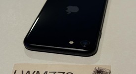 Good
													Apple iPhone SE 3rd Gen 2022 - Unlocked, Midnight, 64 GB, A2595, photo 5 of 7