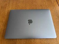 MacBook Pro 2017 (No Touch Bar) - 13"