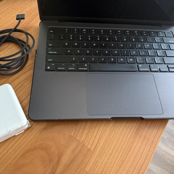 MacBook Pro Late 2023 (M3) - 14 inch - 1 TB, Black, 18 GB, Apple M3 Pro 12-core, 18-core GPU