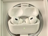 Apple AirPods Pro 2