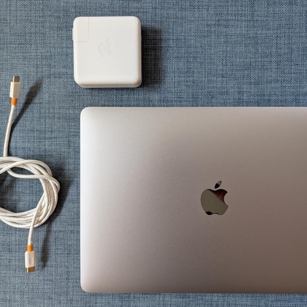 MacBook Pro 2020 - 13 inch - 256 GB, Silver, 16 GB, Apple M1