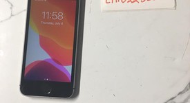 Good
													Apple iPhone SE 1st Gen 2016 - Unlocked, Silver, 16 GB, A1662, photo 3 of 4