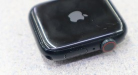 Good
													Apple Watch SE 2nd Gen 44mm - Unlocked, Midnight, A2727 - Cellular, Aluminum, photo 2 of 9