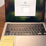 Good MacBook Air 2022 (M2) - 13 inch - 256 GB, Gray, 8 GB, Apple M2