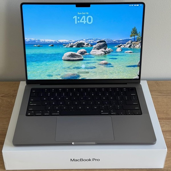 MacBook Pro 2021 - 14 inch - 512 GB, Gray, 16 GB, Apple M1 Pro 8-core