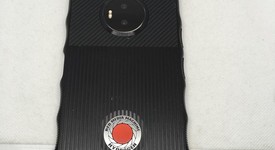 Good
													Red Hydrogen One - AT&T, Black, 128 GB, photo 3 of 7