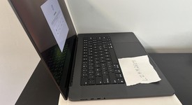 Mint
													MacBook Pro Late 2023 (M3) - 16" - Apple M3 Max 16-core, Black, 1 TB, 48 GB, 40-core GPU, photo 5 of 10