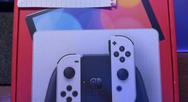 Mint
													Nintendo Switch - OLED - White, 64 GB, photo 2 of 8