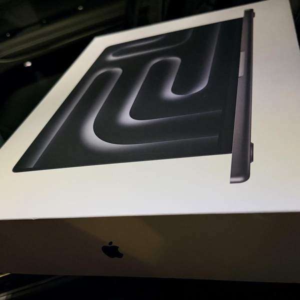 MacBook Pro 2025 - 14 inch - 512 GB, Space Black, 16 GB, Apple M5