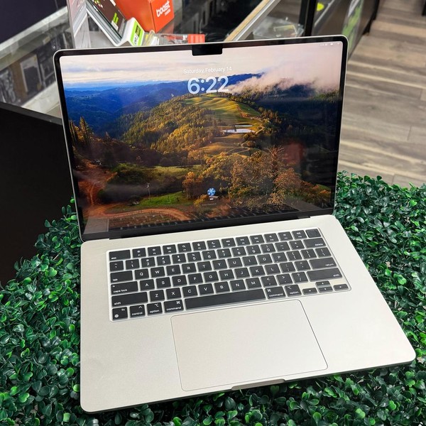 MacBook Air 2023 (M2) - 15 inch - 256 GB, Starlight, 8 GB, Apple M2