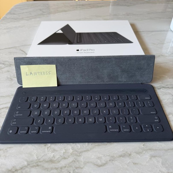 Apple Smart Keyboard for iPad Pro